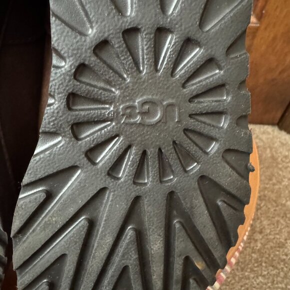 UGG Brown "Maddox" Moto Buckle Boots w/Sheepskin Lining Size 6 (S/N 1009279) - Picture 12 of 14